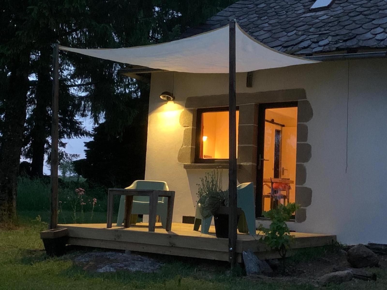 Bed and Breakfast Aux Logis De Fonfroide Chez Mylene & David Marcoles Экстерьер фото